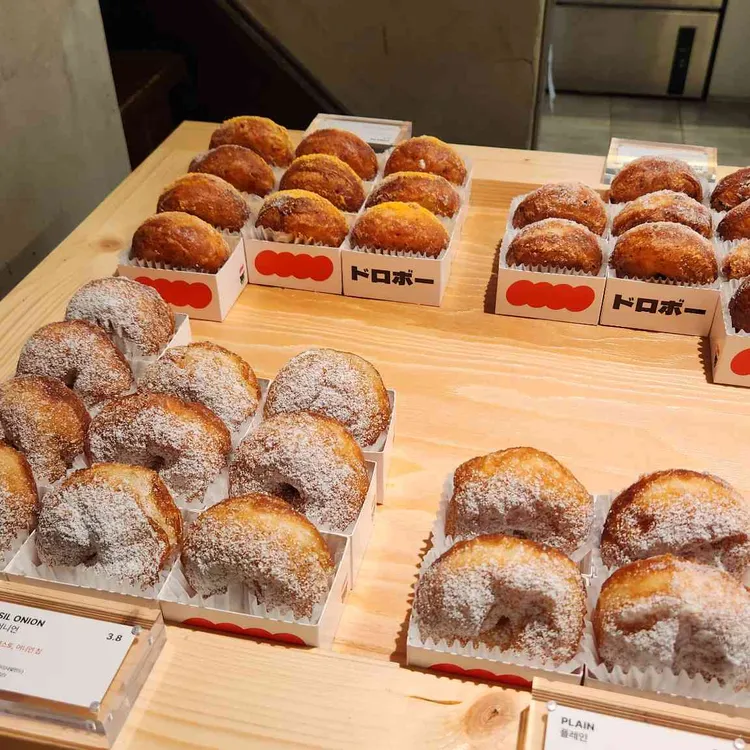 도로보 도넛 대표 사진