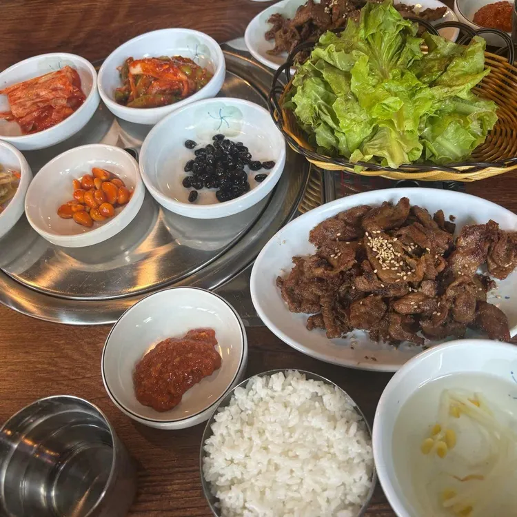 서강껍데기 김치삼겹살점 대표 사진