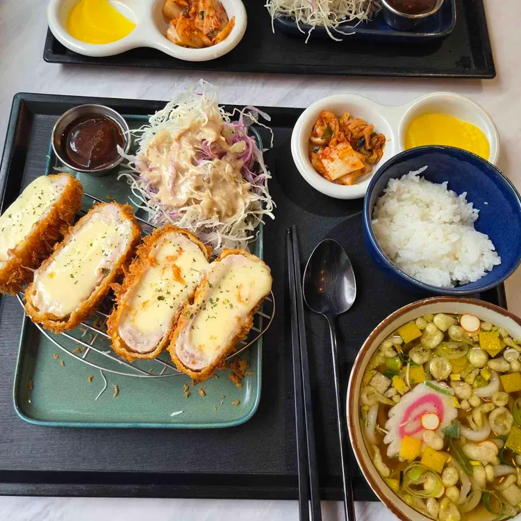 마노네 대표 사진