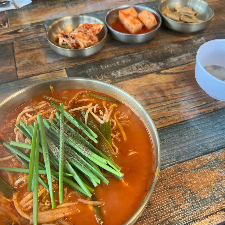 육&콩 대표 사진