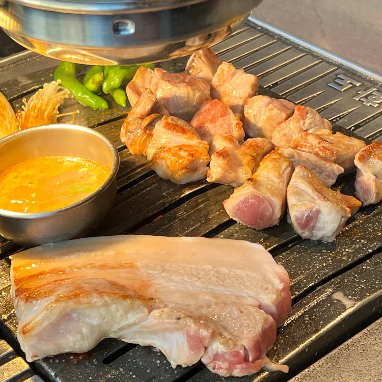 제주 화도 흑돼지 대표 사진