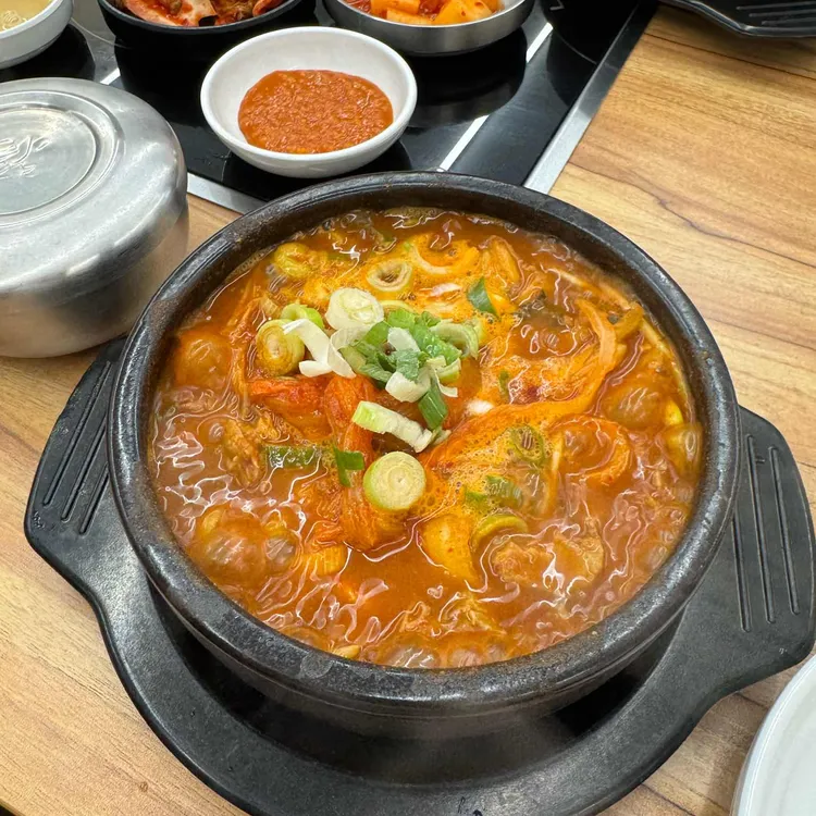 청년감자탕순대국 대표 사진