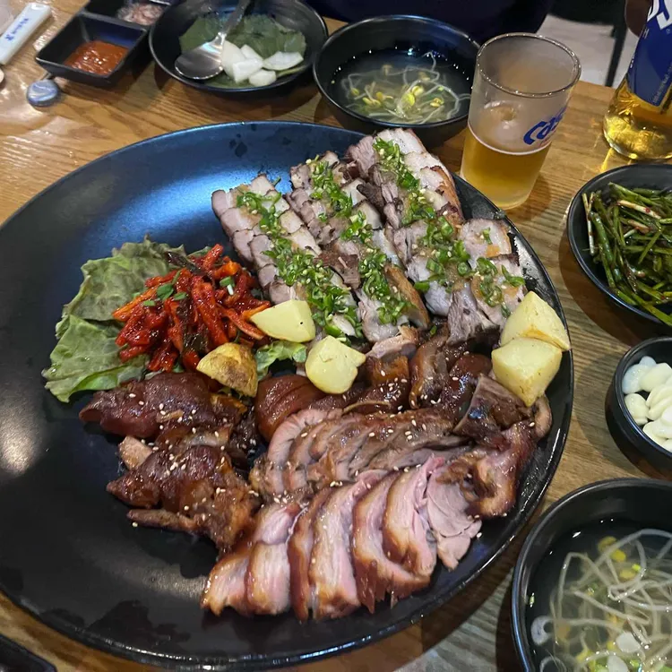 족발중심 대표 사진