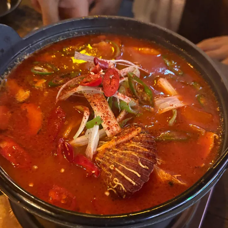 영웅시대 대표 사진