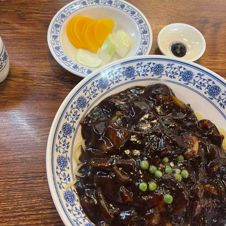 하영 대표 사진
