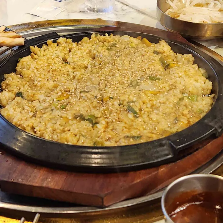 돈백꽃 대표 사진