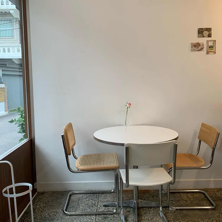 카페 드뉴 대표 사진