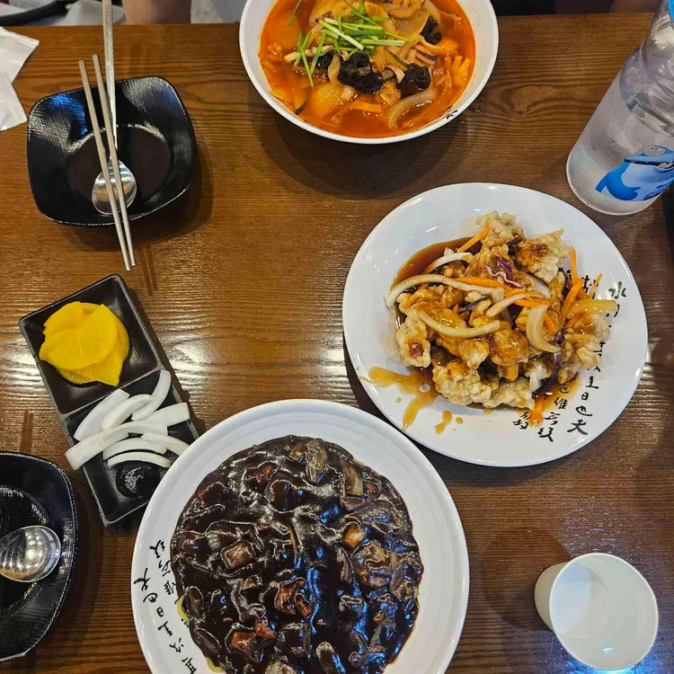 메이 대표 사진