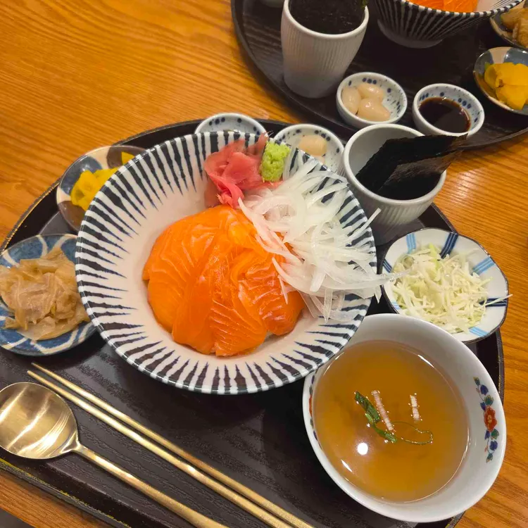 치히로 대표 사진