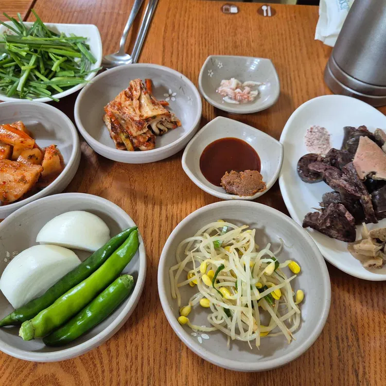 사랑채국밥 대표 사진