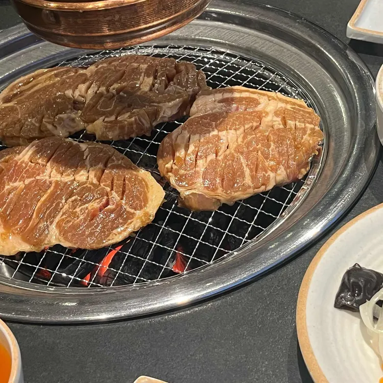 숯불구이샤브전문점 기와 대표 사진