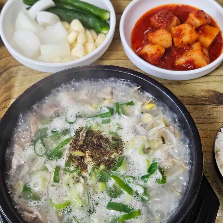 토속돼지국밥 대표 사진