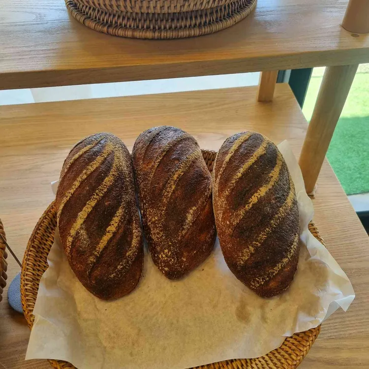 봄밀베이커리 대표 사진