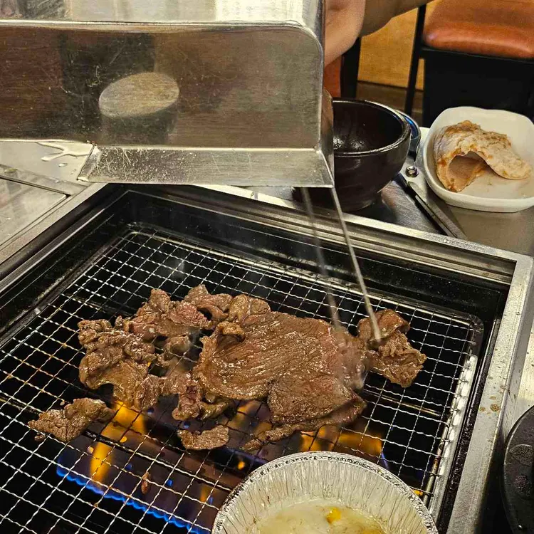 호르몬치치 대표 사진