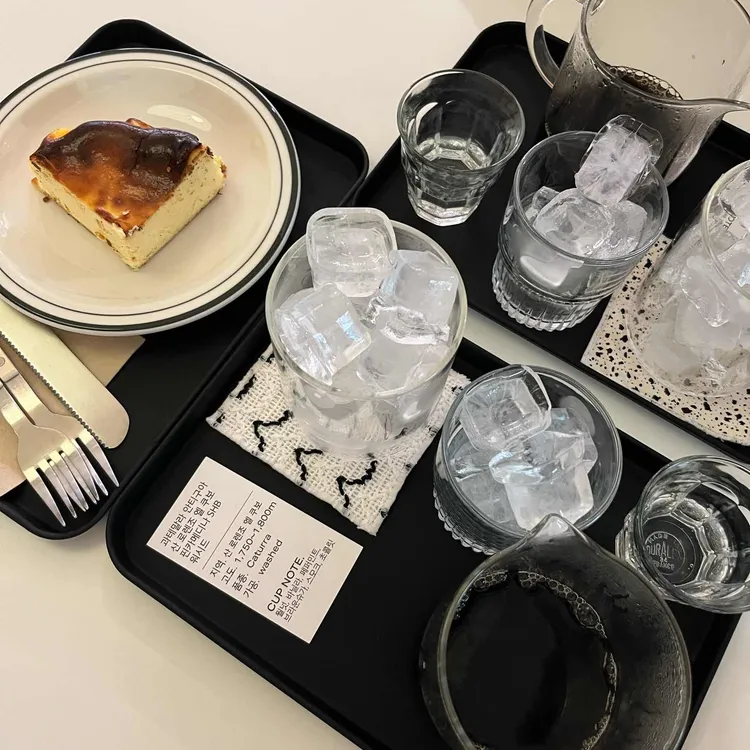 슬로우온 커피로스터스 대표 사진