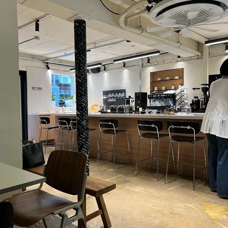 슬로우온 커피로스터스 대표 사진