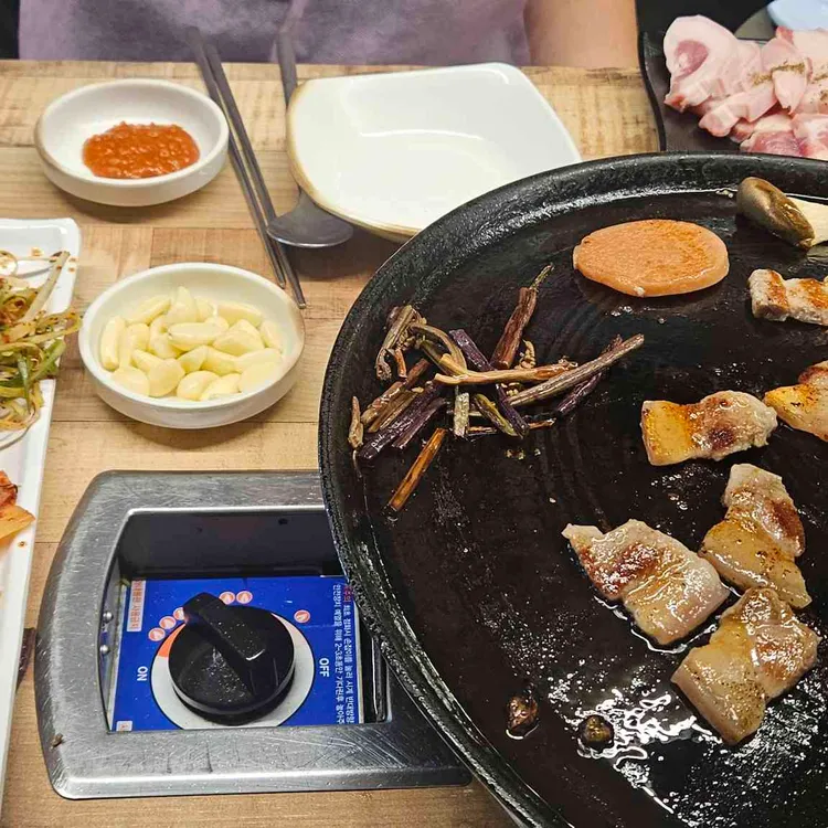 안도윤냉동삼겹살 대표 사진