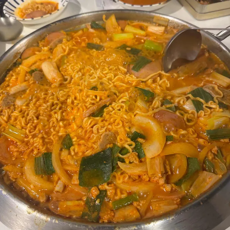 동성로할매부대찌개 대표 사진