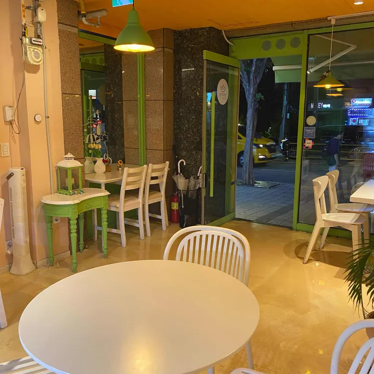 카페 그리니 대표 사진