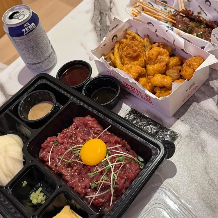 심야식당 홍 대표 사진