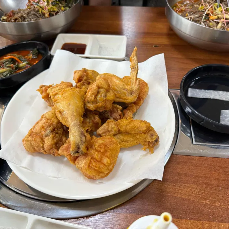 본가중앙탑막국수 대표 사진