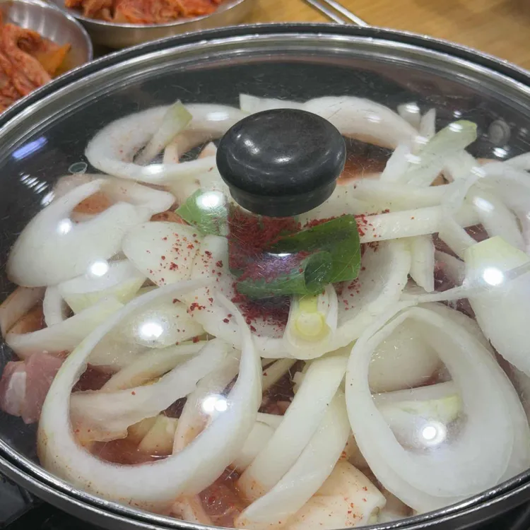 돼지집 사진