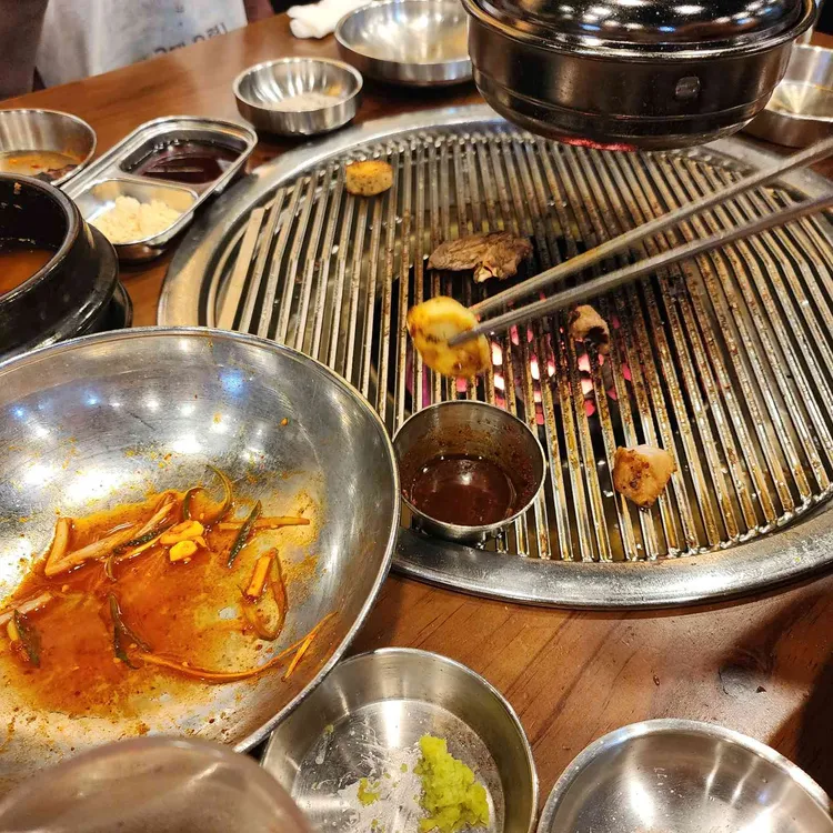 돼지네연탄구이 대표 사진