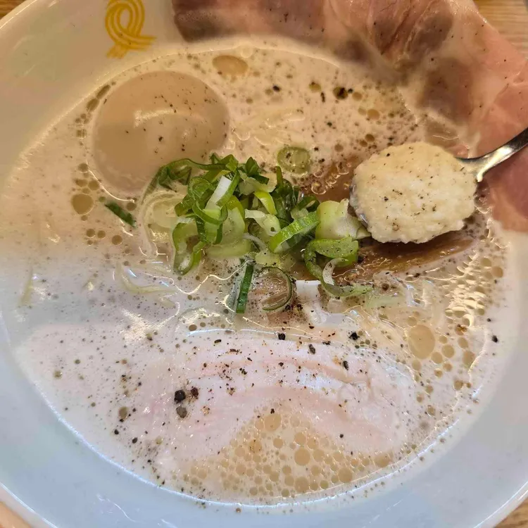 멘지 대표 사진
