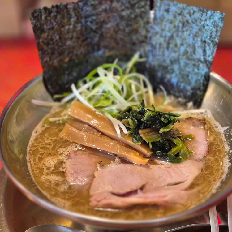 W.C.R.D 나의피는라멘으로되어있어 사진