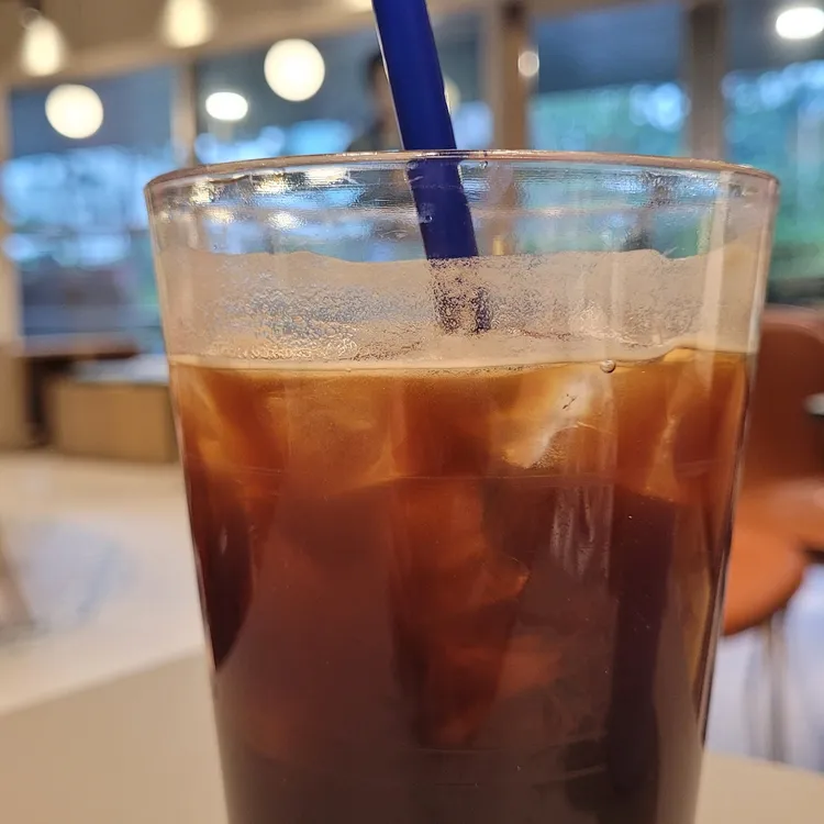골드키위 큐브치즈눈꽃빙수