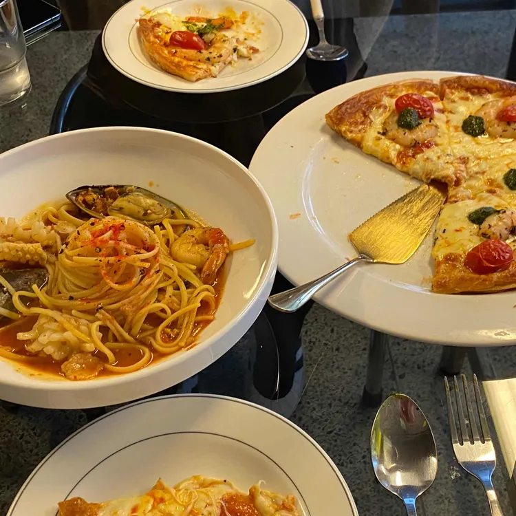 아뜨라베 대표 사진