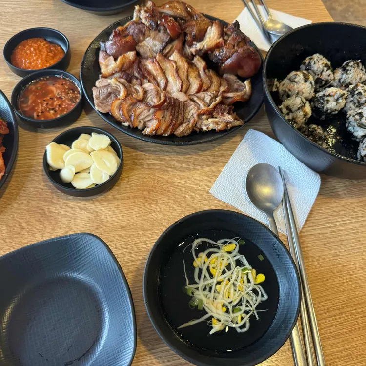 만원족발 대표 사진