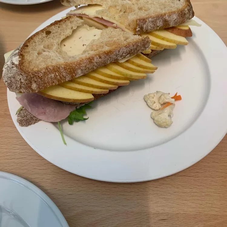 ONIS 대표 사진