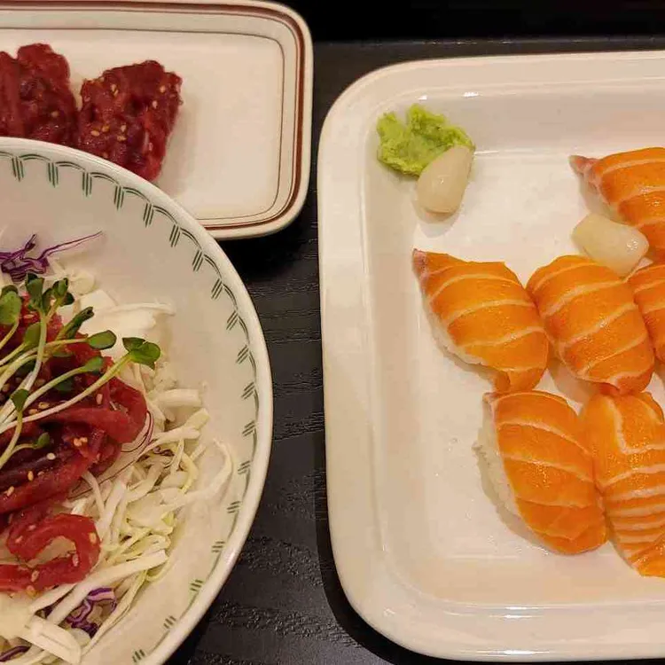 육회바른연어 대표 사진