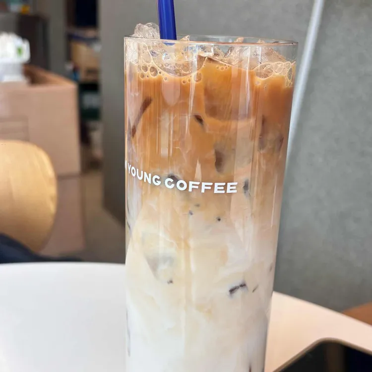 영커피 대표 사진