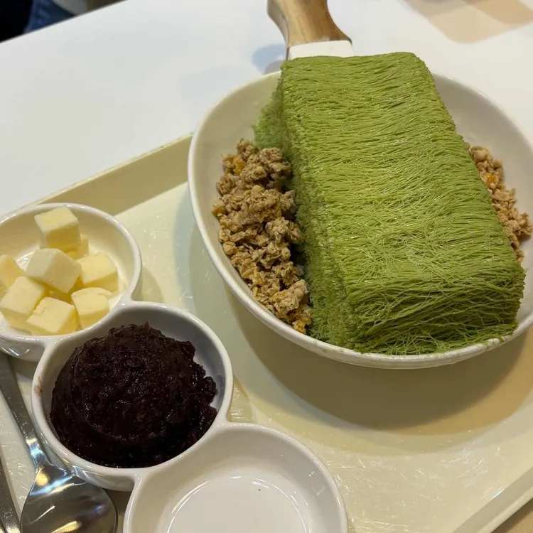 빙그르르 대표 사진