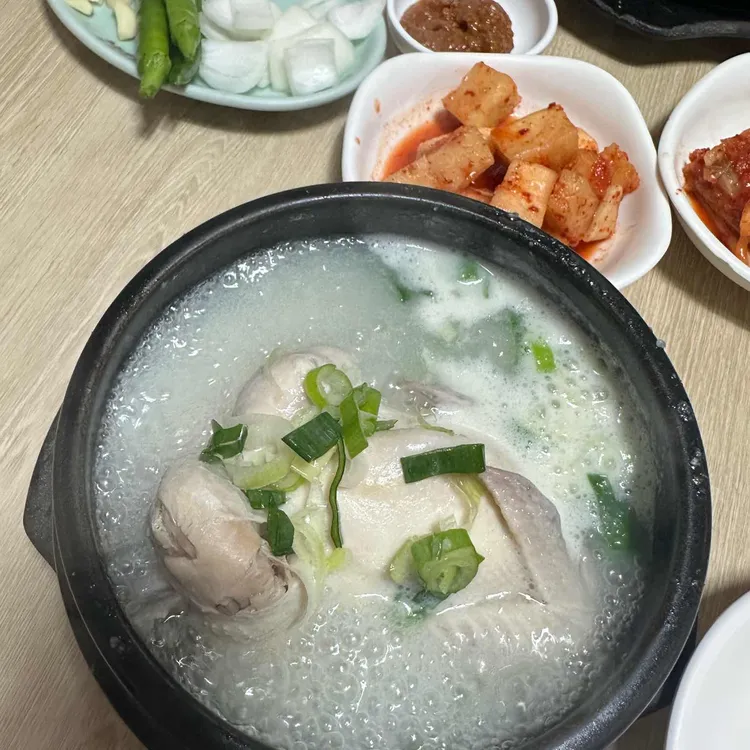 백년백세삼계탕 대표 사진
