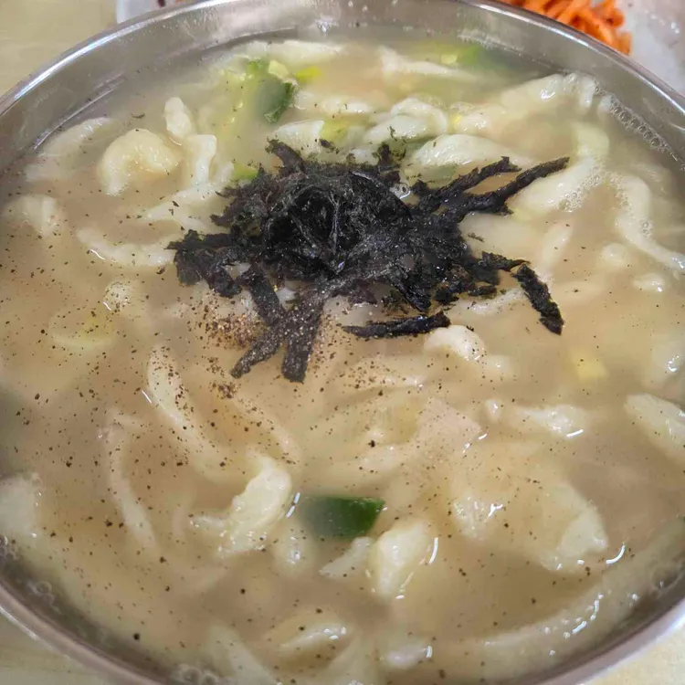 고향손칼국수 대표 사진
