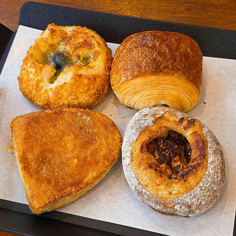 파리네 대표 사진