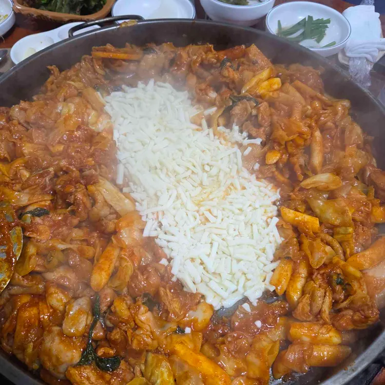 춘천본닭갈비 대표 사진