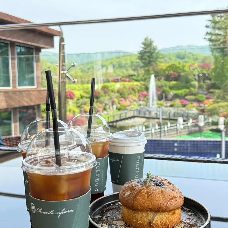 쉐르빌 온천관광호텔 카페테리아 대표 사진