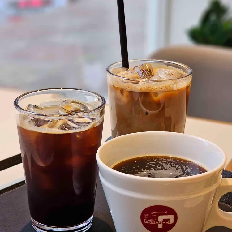 파스쿠찌 대표 사진