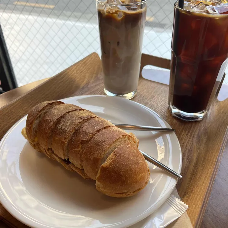 밀로브레드 대표 사진