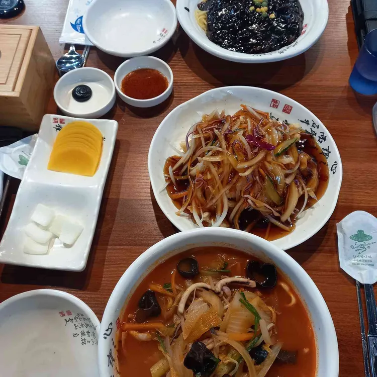 불타는쟁반짜장