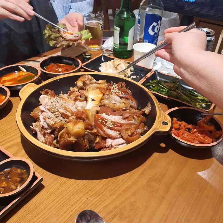 럭키족발 대표 사진