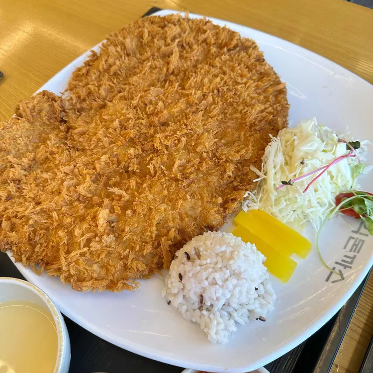 홍익돈까스 대표 사진