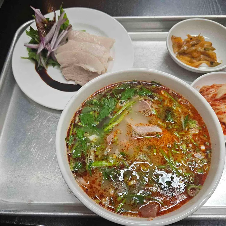 저저 사진