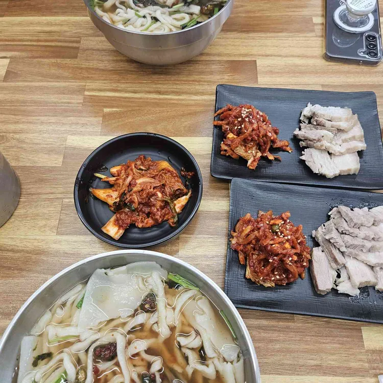 김경자원조 손칼국수보쌈 대표 사진