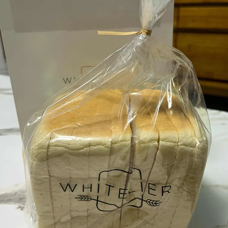 화이트리에 대표 사진