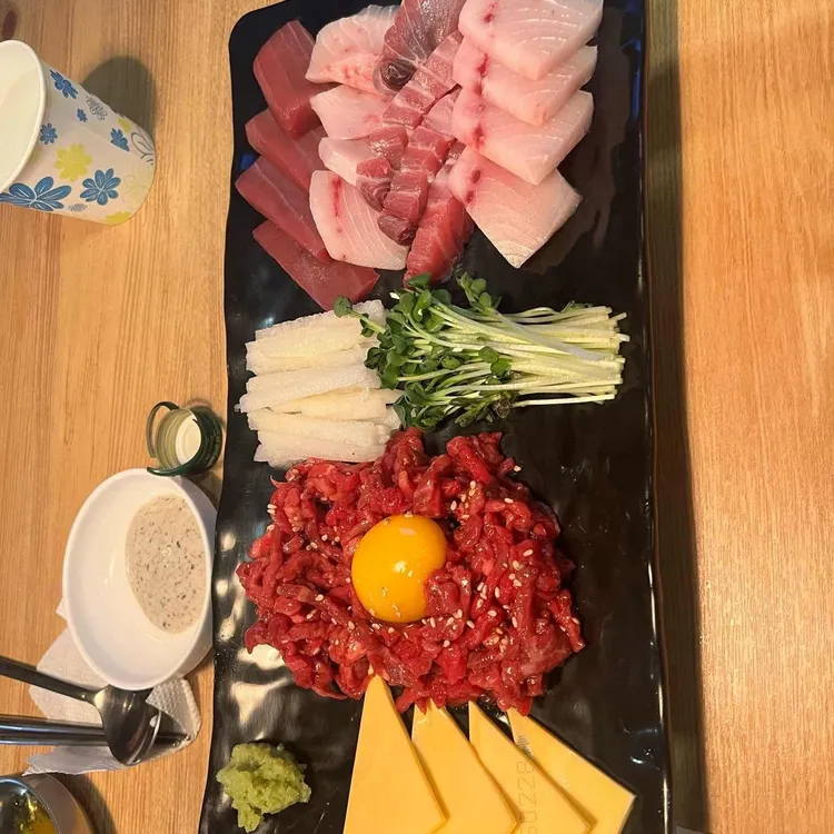 육회한참치 대표 사진